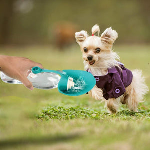 Pet Dog Portable Water Bottle Leaf Shaped Travel Supplies Kettle Pet Supplies